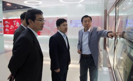 青岛市委副书记王伟到8868登录入口调研